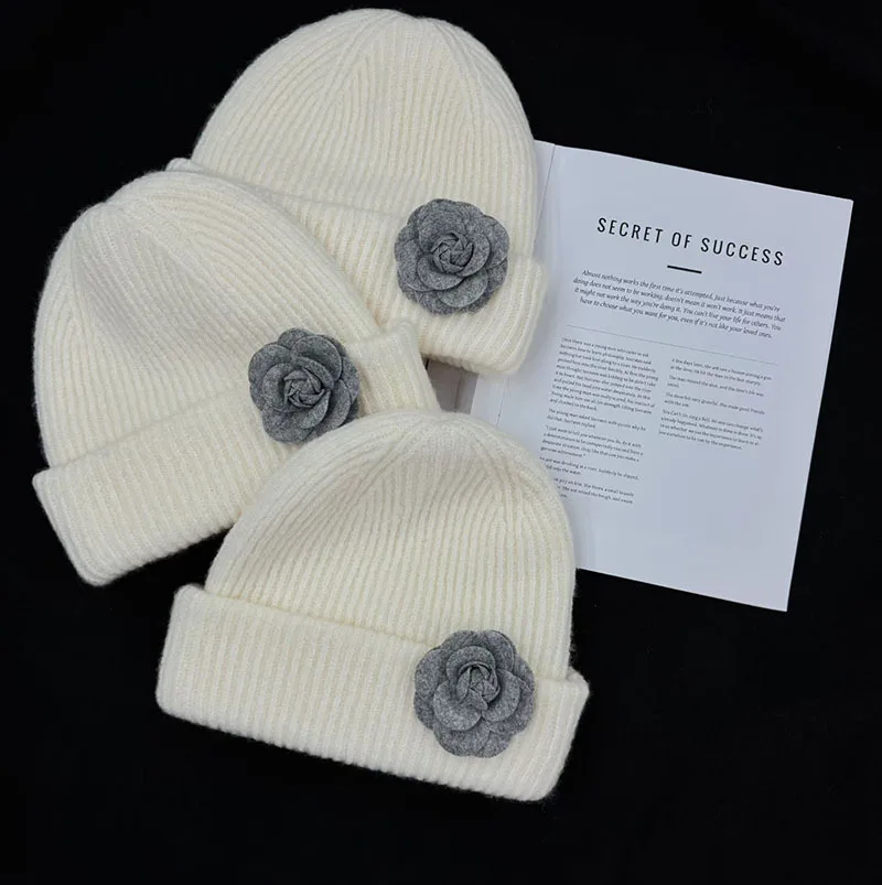 Black Camellia High-end Knitted Beanie Cap Small Fresh Simple Wool Hat Autumn and Winter Warm Temperament Beanie Cold Hat