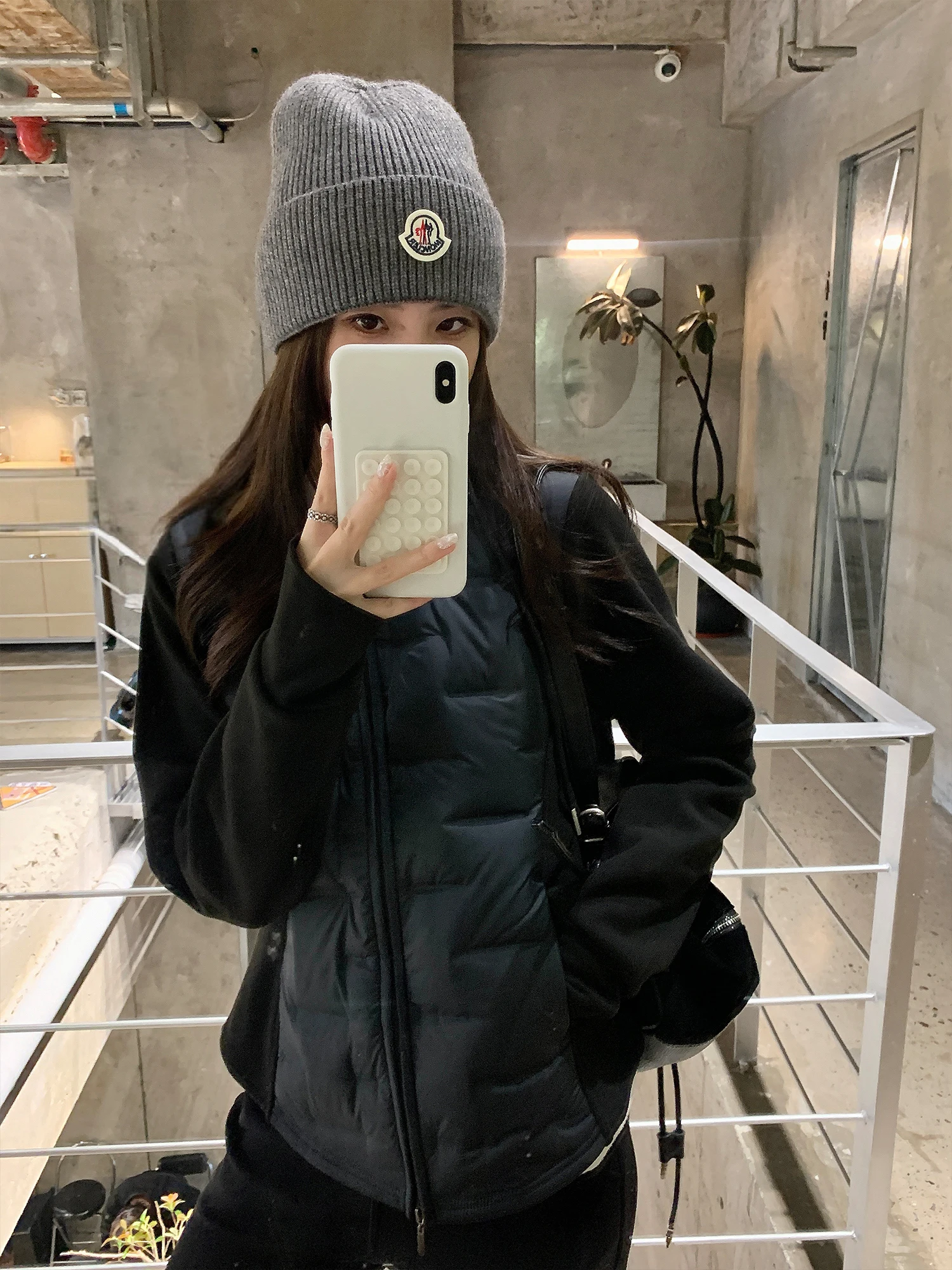 

Теплая женская легкая зимняя куртка с капюшоном, наполненная пухом, белая, с высоким показателем Fill Power.