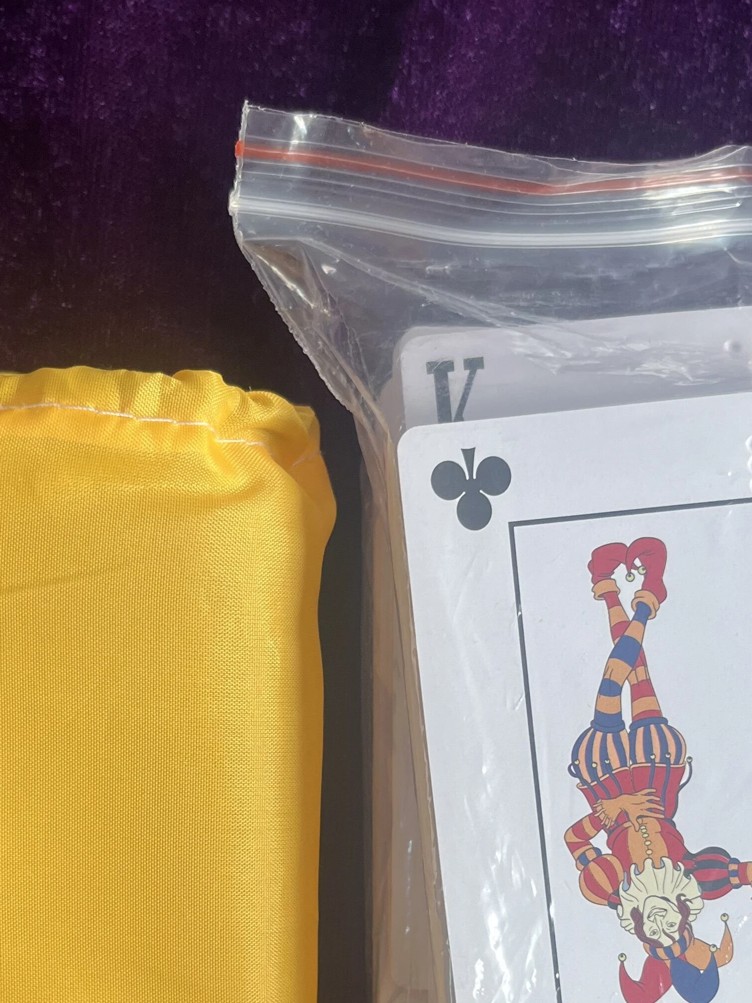 cartas-de-poker-com-letras-grandes-para-criancas-com-deficiencia-visual-e-baixa-visao-opcoes-normais-e-reforcadas-disponiveis