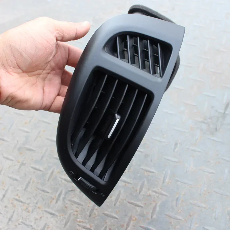 

For Kia Fortuna Seratu 2008-2013 Nozzle-Type Air Conditioning Outlets on Both Sides of The Front Center