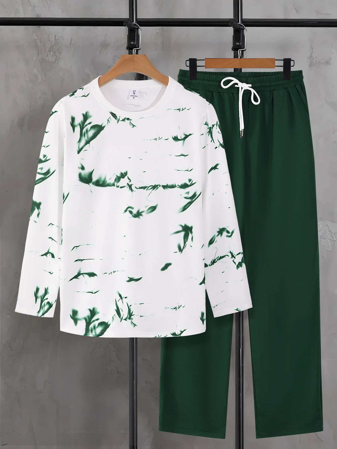 

Men's 2 Piece Tie Dye Outfits, Green White Long Sleeve Crew Neck Tee & Drawstring Pants Set