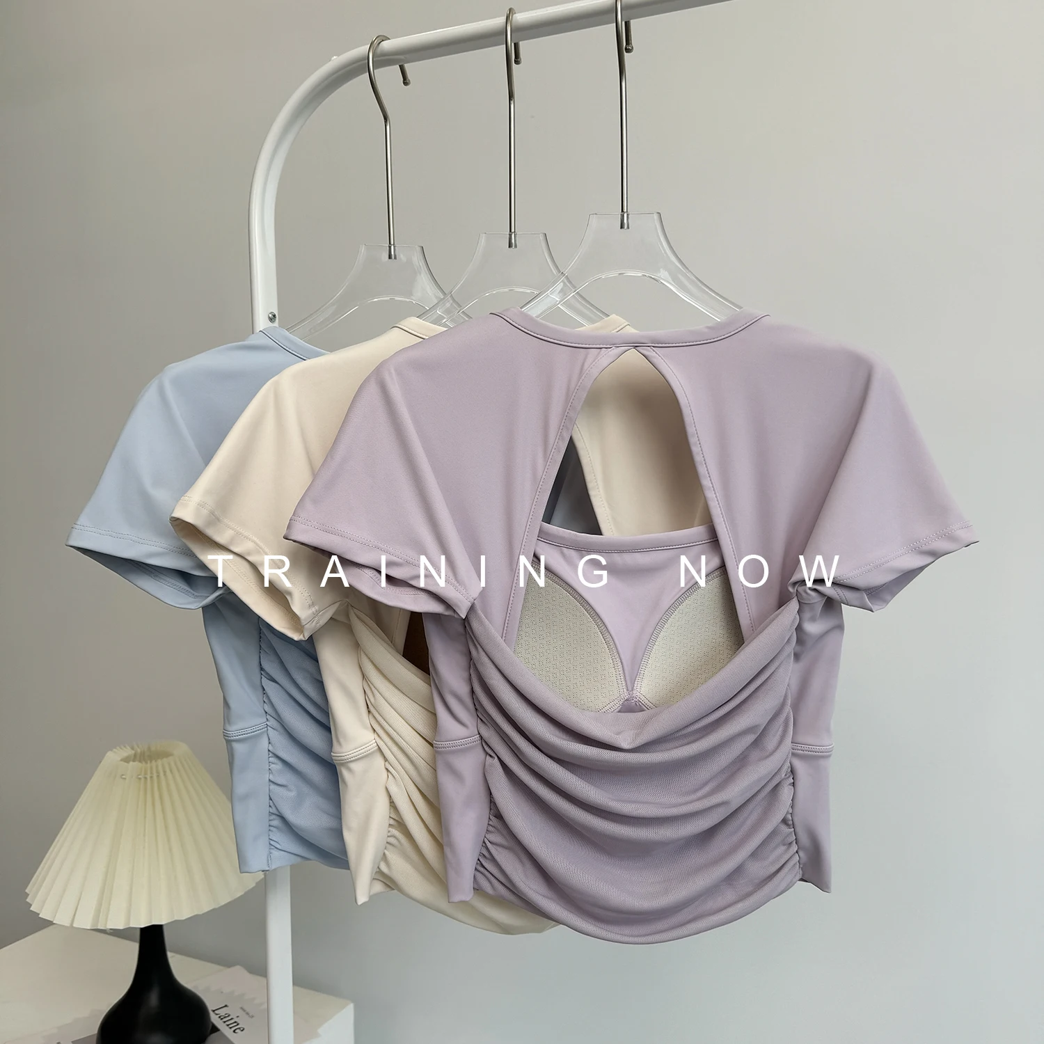 

Yoga suit with chest pad Pilates fashionable sports beauty back short-sleeved T-shirt running training fitness suit for women