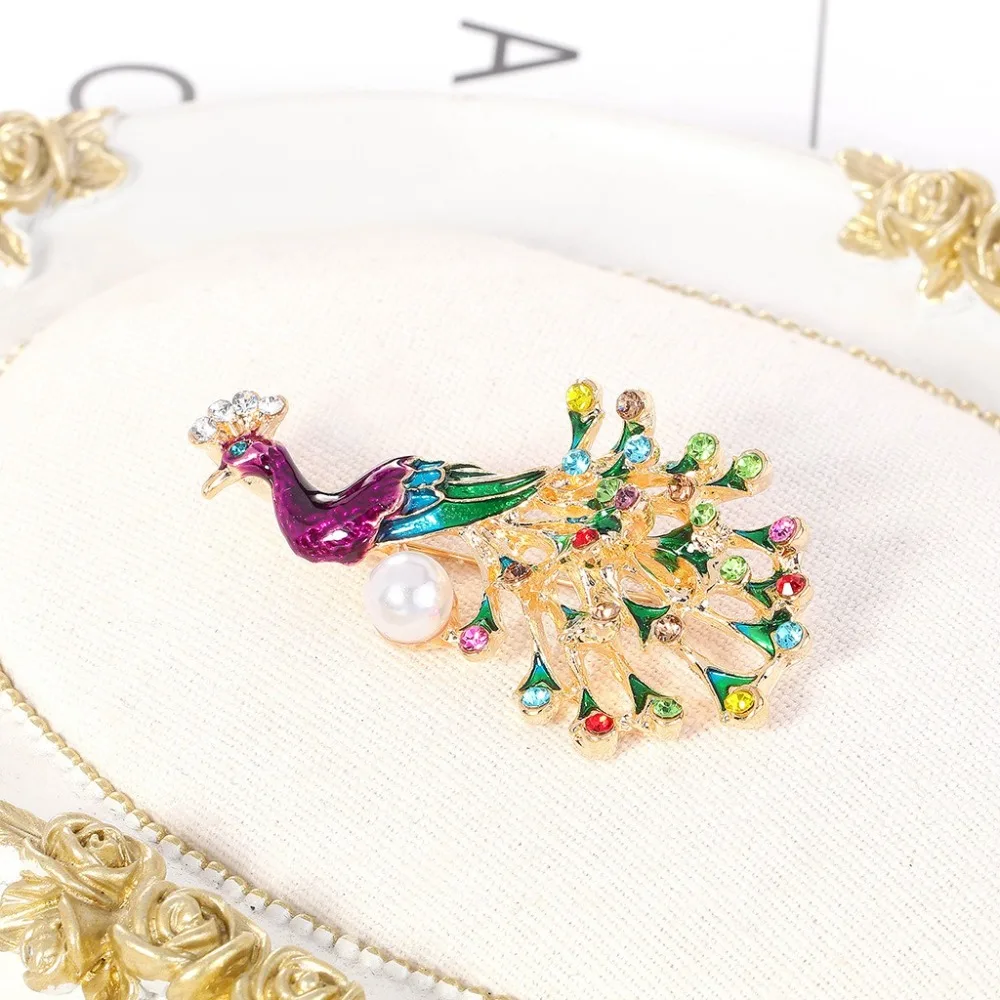Vintage Ethnic Style Peacock Brooch for Women Enamel Inlaid Diamonds Animal Chest Flower Drip Oil Rhinestone Brooch Accessory view 4