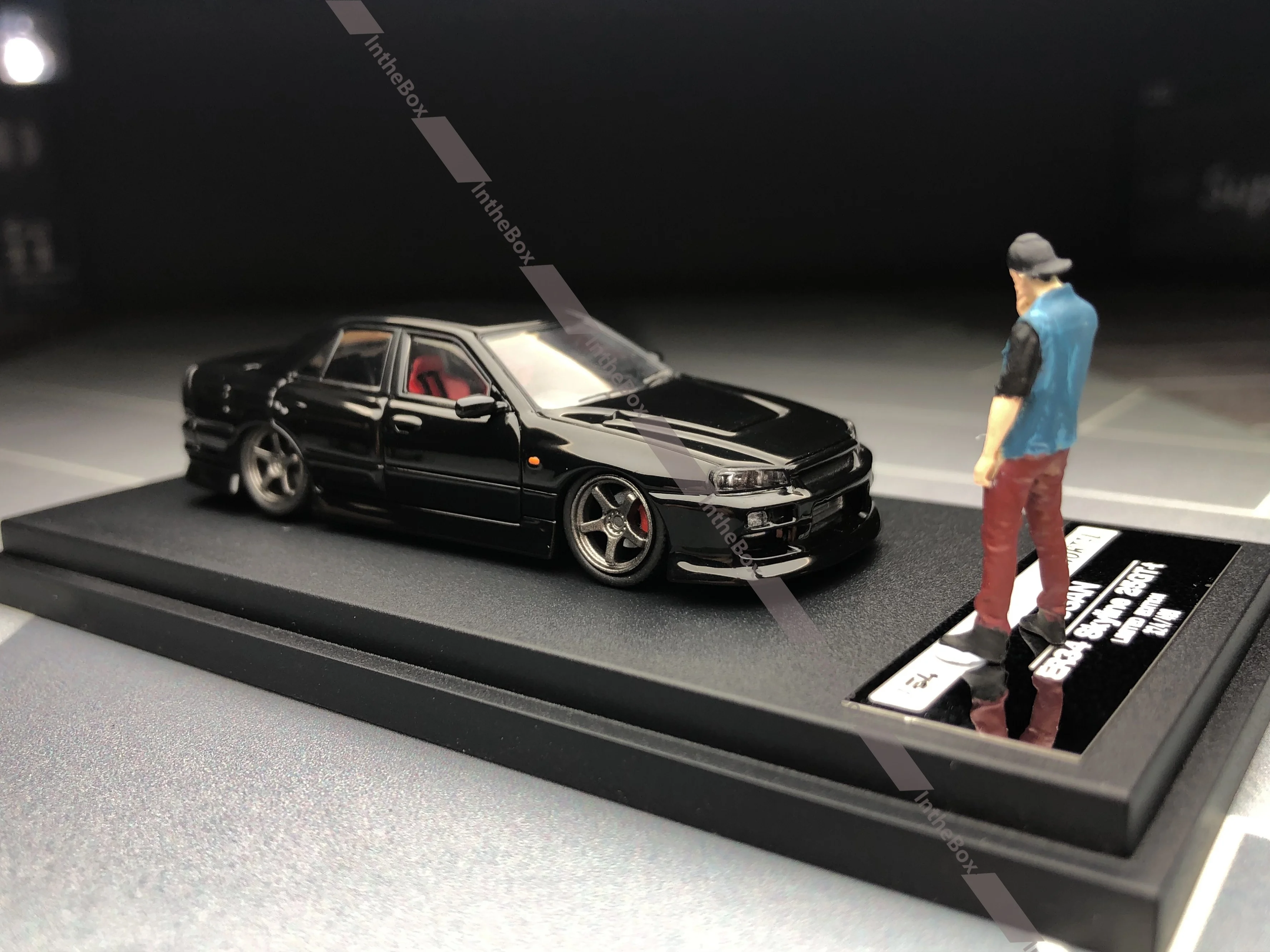 Mortal 1:64 Black Skyline GTR ER34 25GT-t Sports Model With Figurine Diecast Collect Car