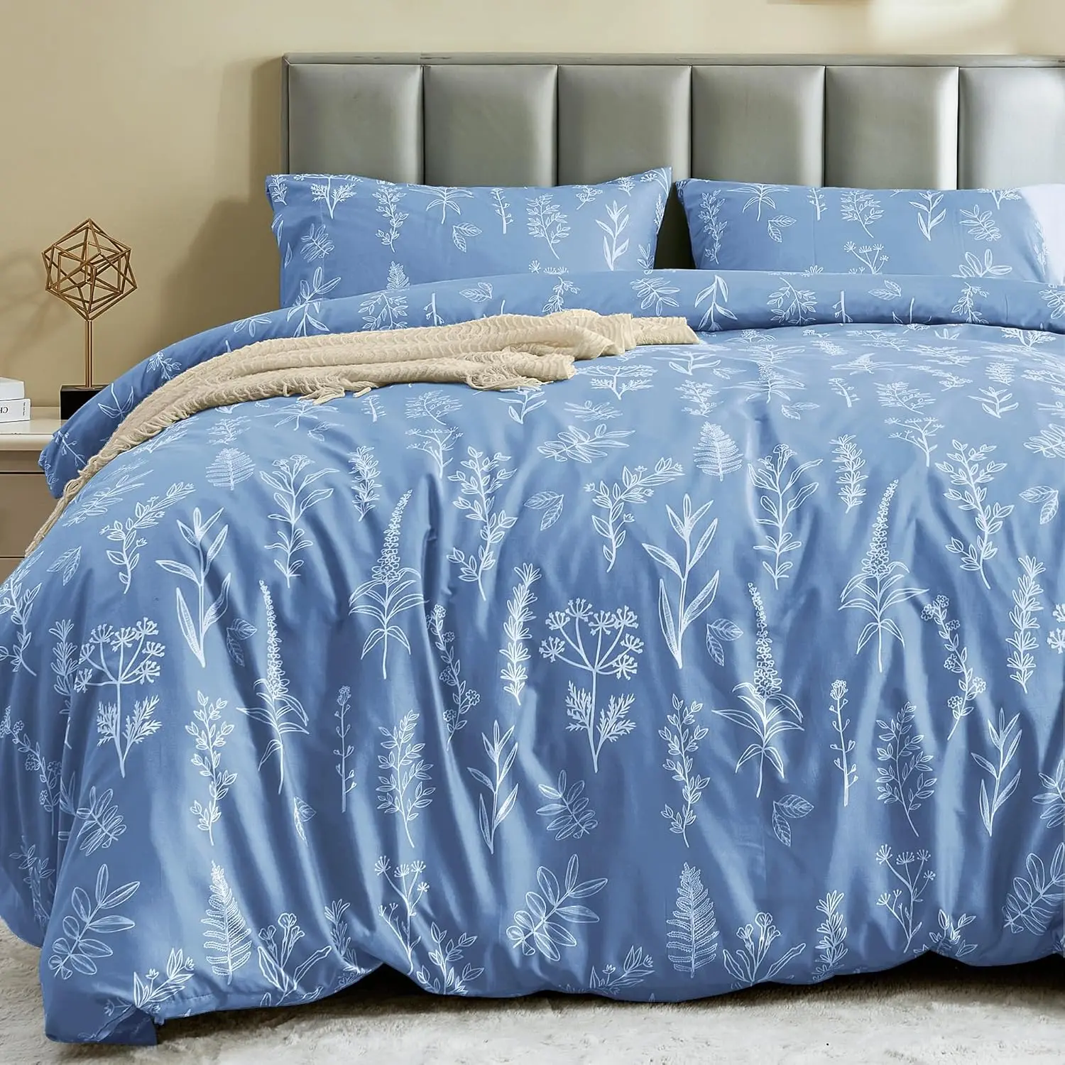

King Size Reversible Floral Duvet Cover Set, Ice Blue Botanical Pattern with Zipper and Ties, 3-Piece Soft Microfiber Bedding