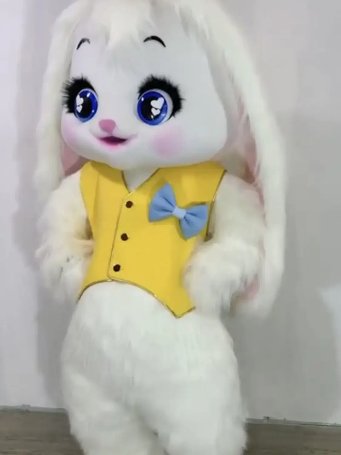 لطيف الأبيض الأرنب زي التميمة مع فستان آذان طويلة الأرنب المشي ملابس دمى هالوين عيد الميلاد ملابس تنكرية