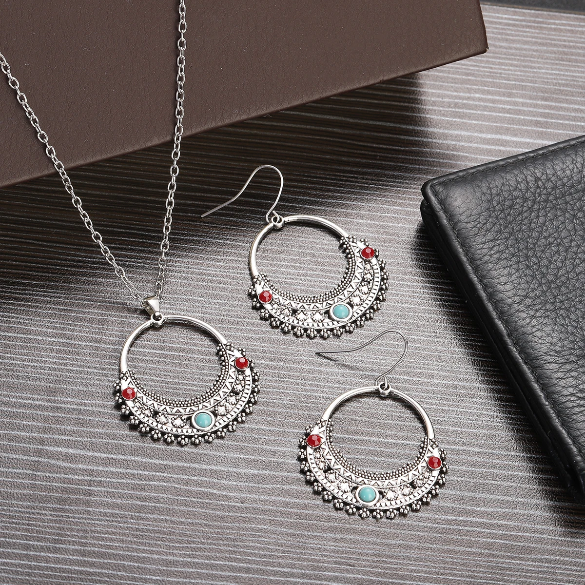 Boho Silver Color Necklace Set for Women Vintage Carved Round Pendant Earrings Necklace Sets 2022 Indian Jewelry Accessories