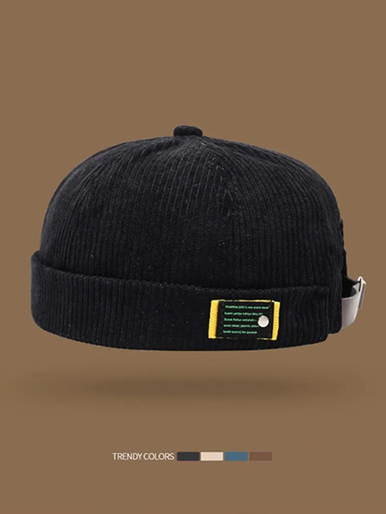 Kernstil: Cord-Label-Mütze für Frühling, Herbst und Winter – stilvolle Retro-Hip-Hop-Schädeldecke aus einfarbigem, gestreiftem Samt – Detail 5