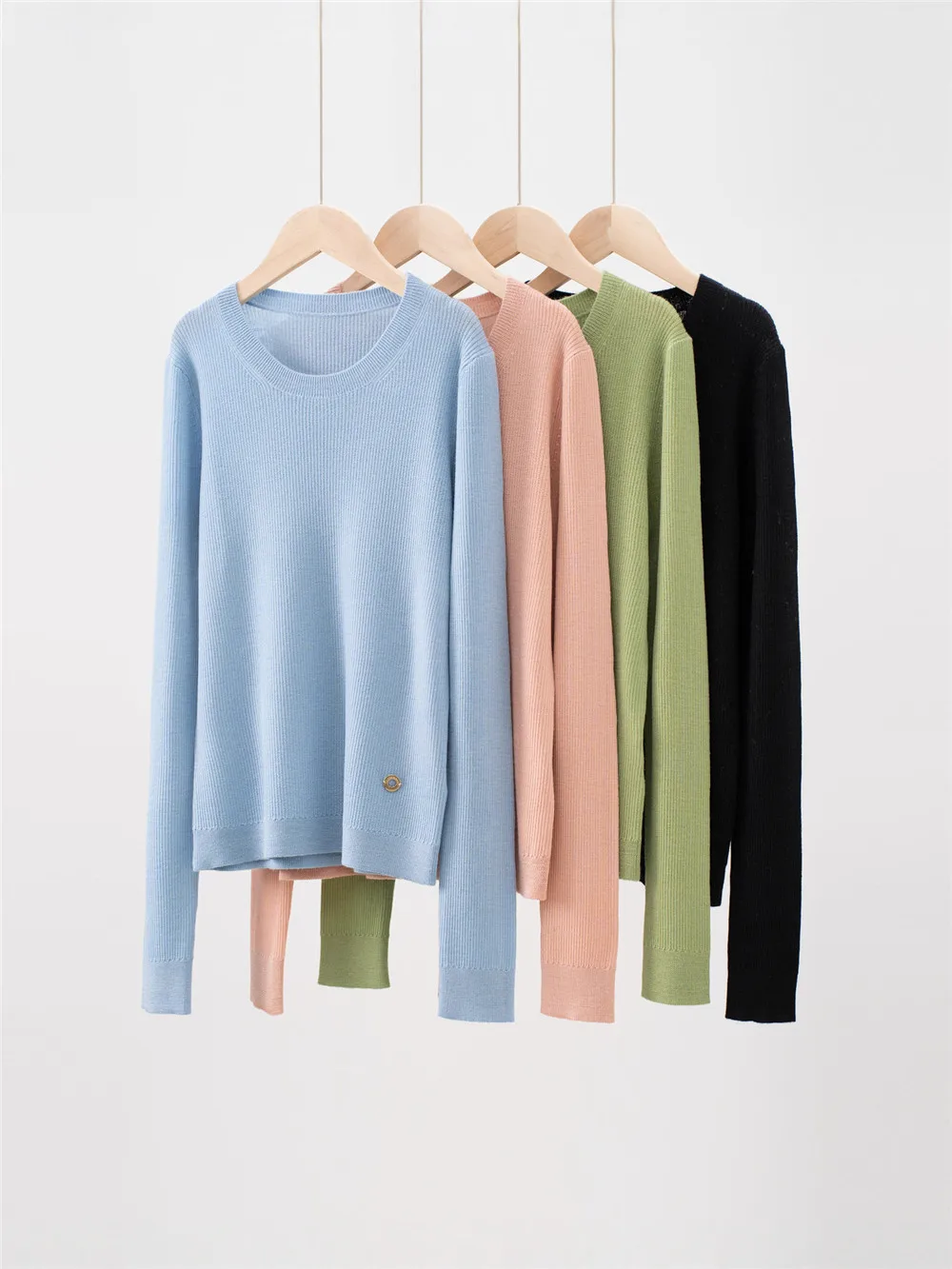 

25 Autumn/Winter New Wool Solid Color Round Neck Knitted Thin Style Comfortable and Versatile Casual Pullover