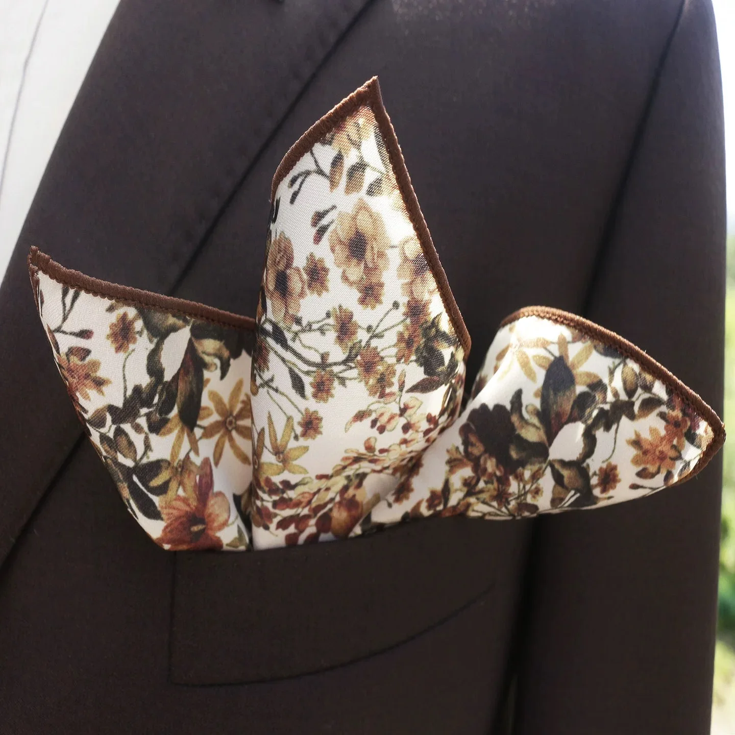 2025 New Floral Printed Pocket Square For Men Formal Silky Soft Handkerchief Wedding Suit Accessories Fashion Brown Yellow Hanky