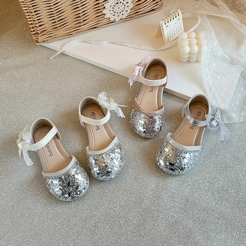 

Kids Princess Shoes Sweet Flowers Soft Bottom Toddler Kids Sandals 2026 Summer New Children Dance Dress Shoes Non-slip Comfort