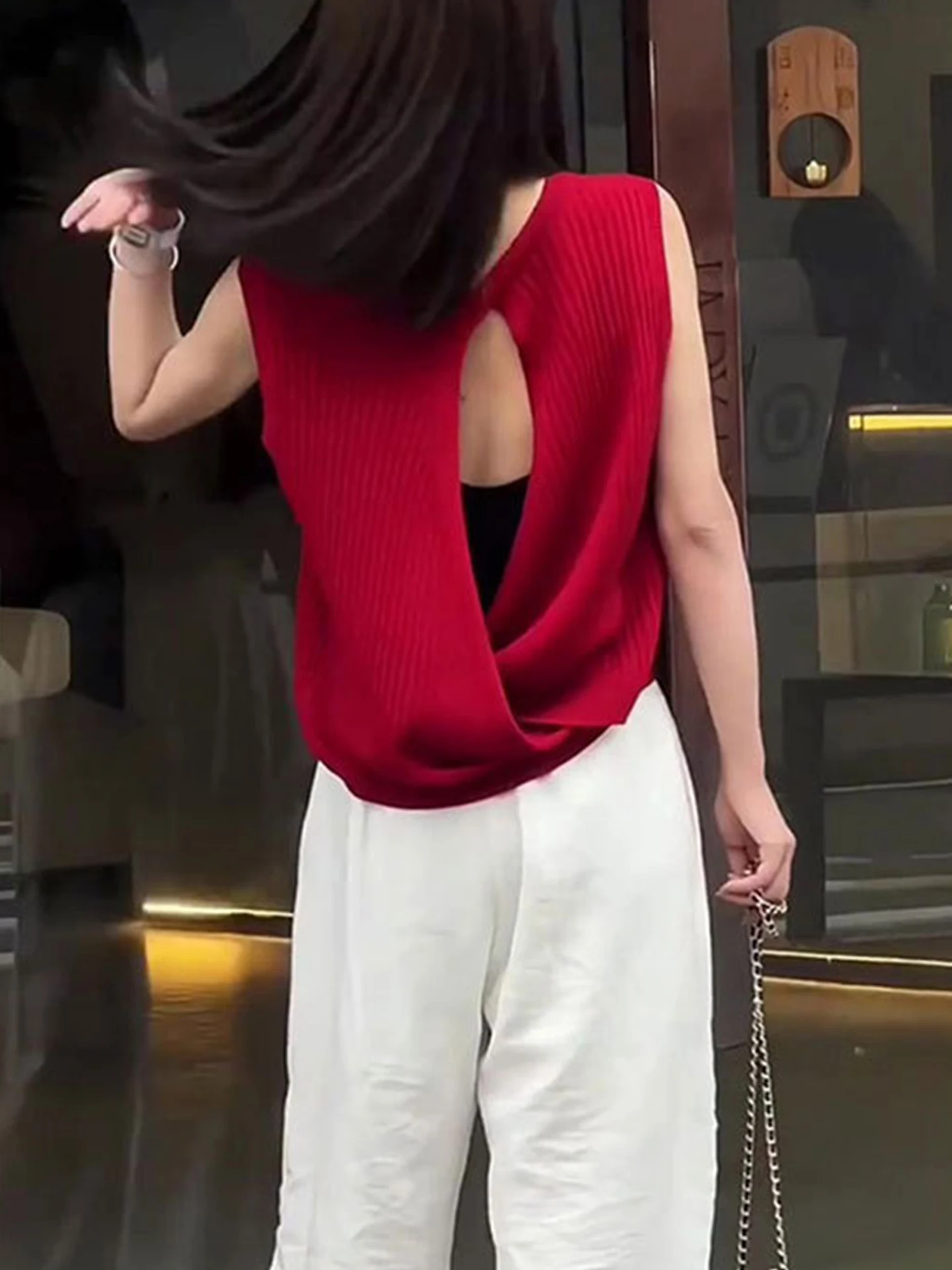 

Вязаный топ-жилет Design Sensation Svel с круглым вырезом для многослойных образов, лето 2025, от Poetic Lin Brand