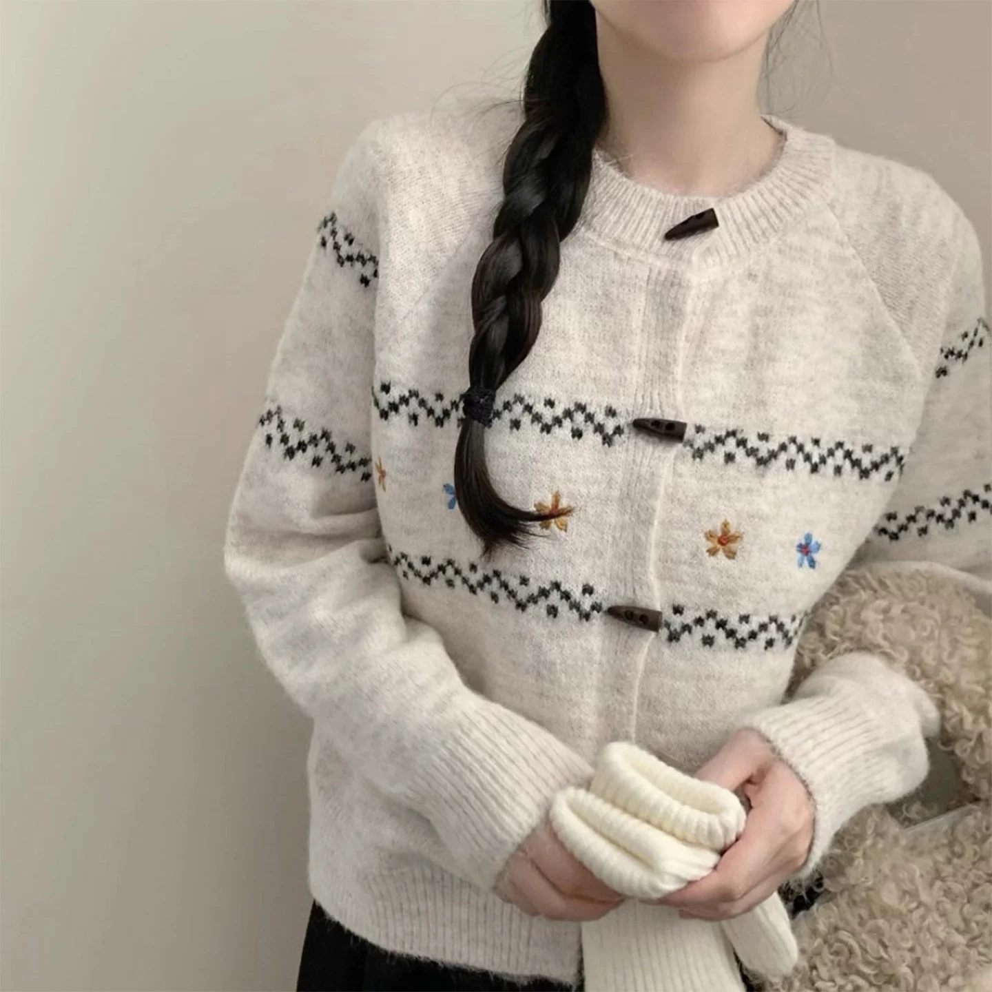 Soft Cozy Fair Isle Embroidered Knitted Sweater Coat Women's Winter New Sle Button up Top Floral Pattern Long Sve Cardigan