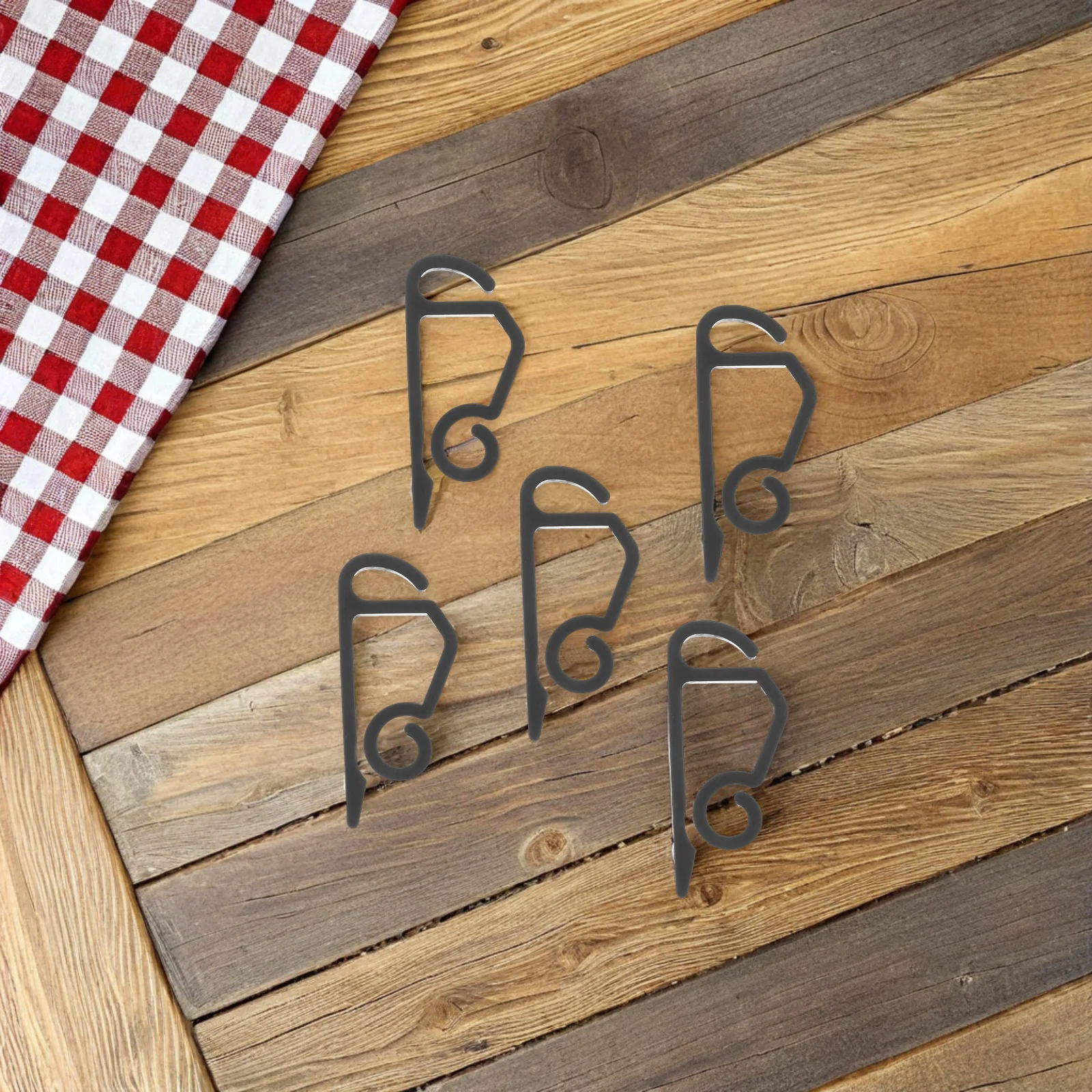 

100Pcs Outdoor Christmas Light Clips Black Weatherproof Gutter Hooks for String Lights Halloween Xmas Holiday Decorations