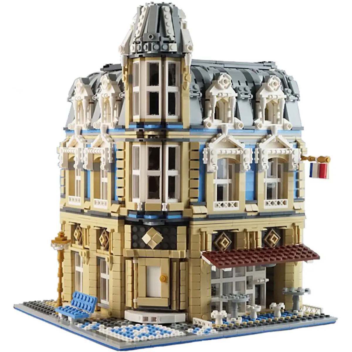 Modular Building with Bakery, Museum and a Cafe Theme 3226 Pieces MOC Build