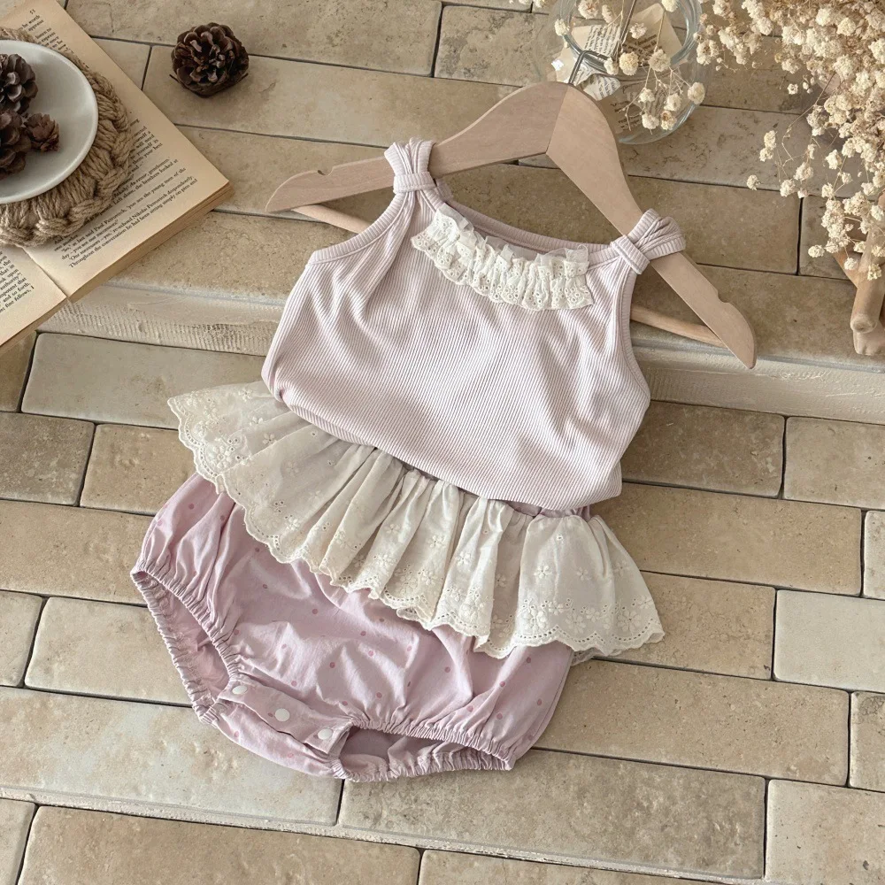 INS-style Summer Baby Girl Front Lace Trim Sleeveless Base Layer Top with Floral Prints and Ruffled Shorts