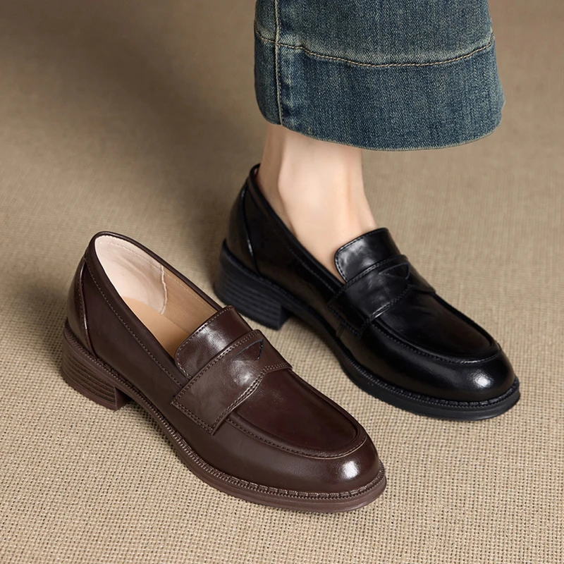 

Women's Loafers Shallow British style Low-heeled Slip-on Female Shoes Spring And Autumn Llarge-size Formal Shoes For Women