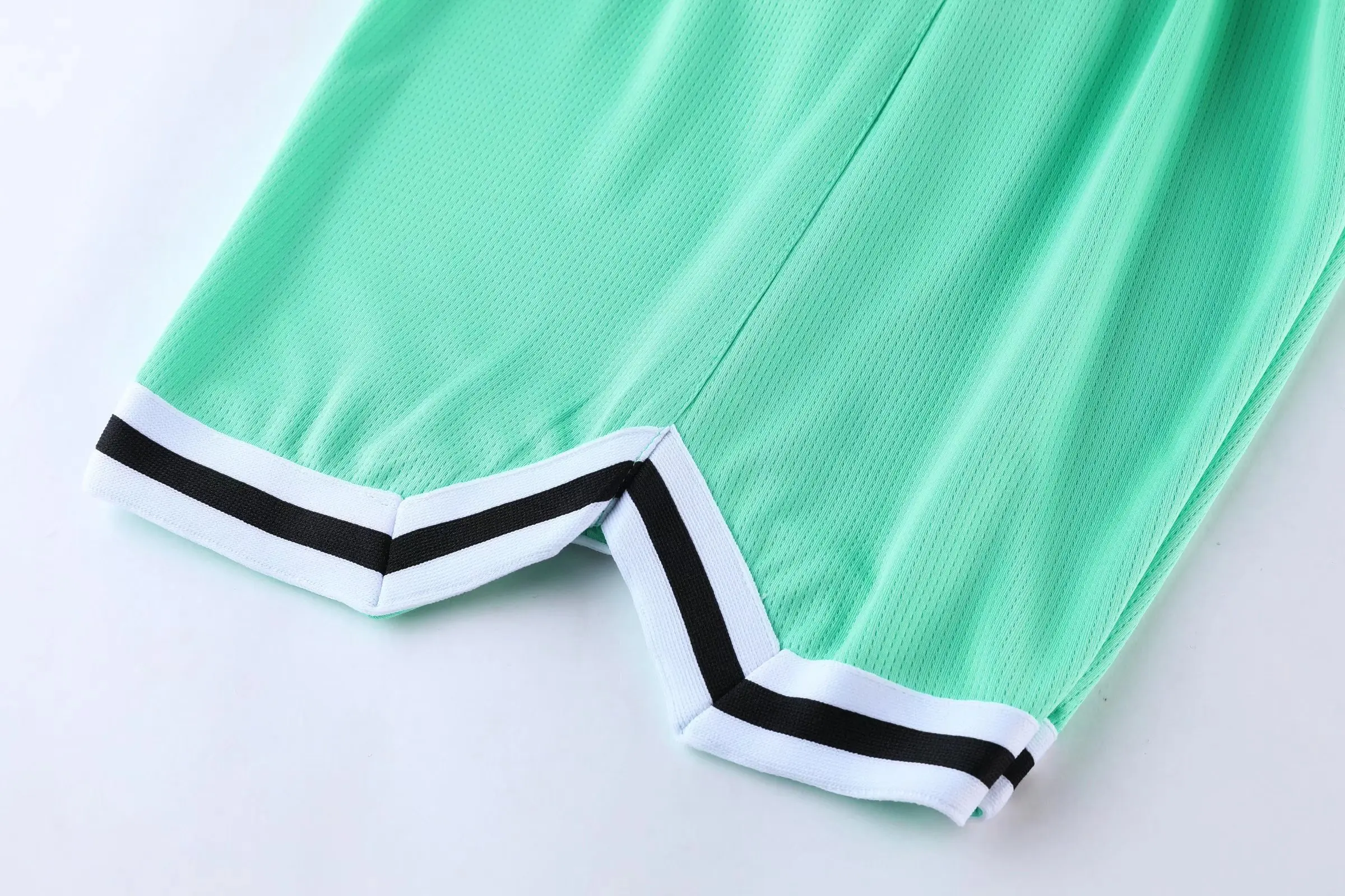 Hot Sale Basketball Shorts Breathable Sweat Sport Running Shorts Outdoor Sports Fitness Short Pants Loose Beach Shorts