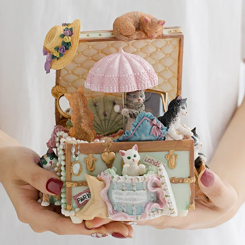 Cat Treasure box Rotating clockwork Music box Music box  Send children's girlfriends and girls birthday gifts
