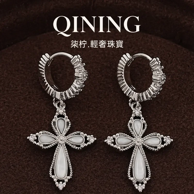 Senna Castle, retro micro-inlaid resin cross earrings light luxury niche ear buckles court temperament versatile earrings