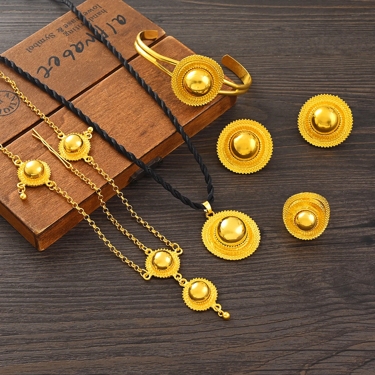 

Saudi Arabia Classical Ethiopian Gold Plated Bridal Jewelry Sets Necklace Earrings Ring Gifts Wedding Jewellery Set For Women