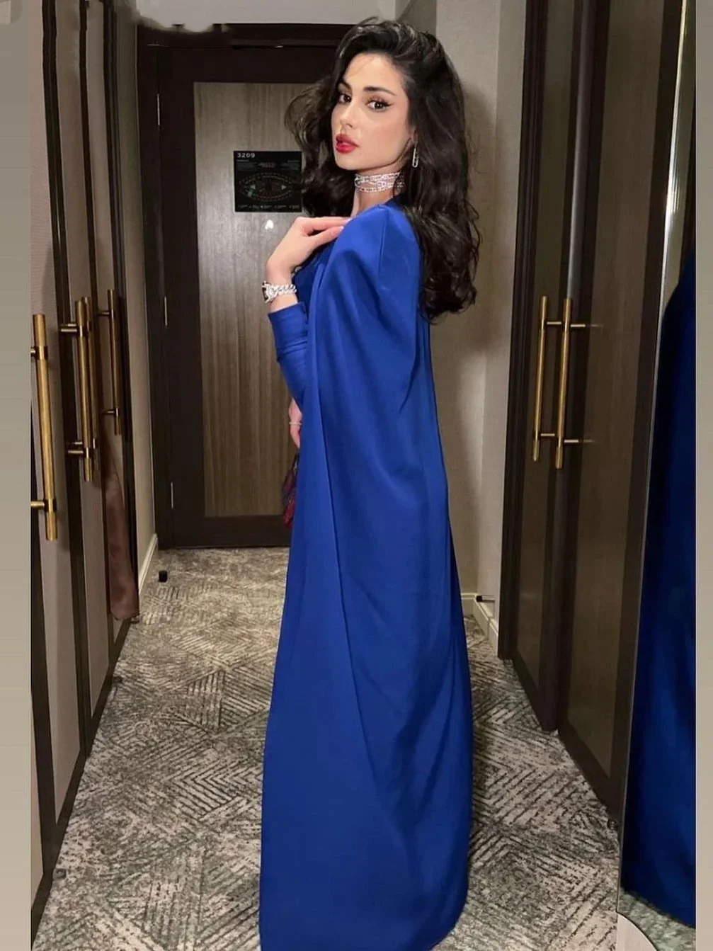 Evening Dresses Elegant Royal Blue Buttons Square Collar Floor Length Formal Occasion Prom Party Gowns فستان حفلات الزفاف 2024