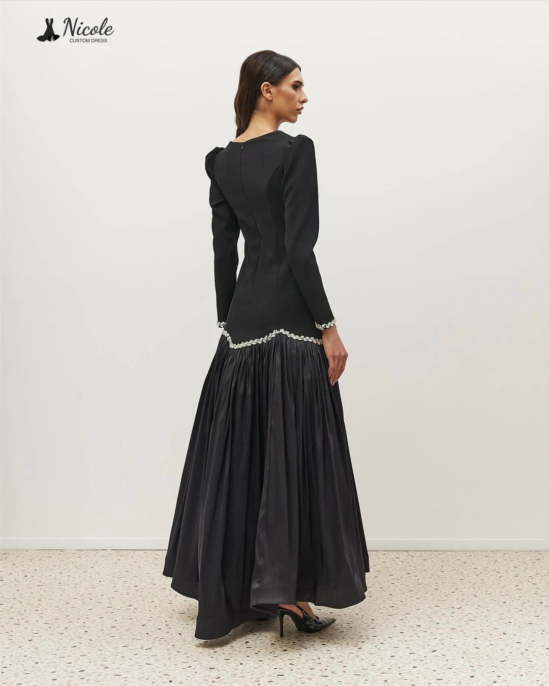 فساتين سهرة نيكول دبي Luxury2025Black بياقة مربعة فستان حفلات فاخر مصنوع حسب الطلب فستان نسائي أنيق بأحجار الراين