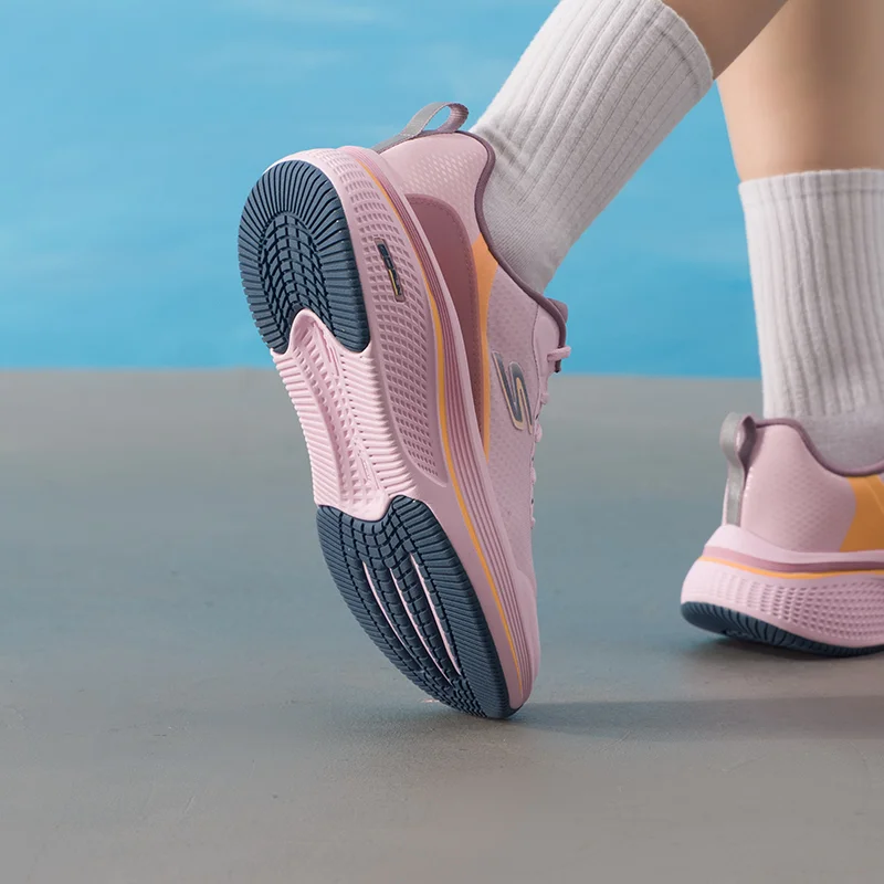 Skechers Women's Shoes Origina - Lightweight Road Running Shoes 评论和价格
