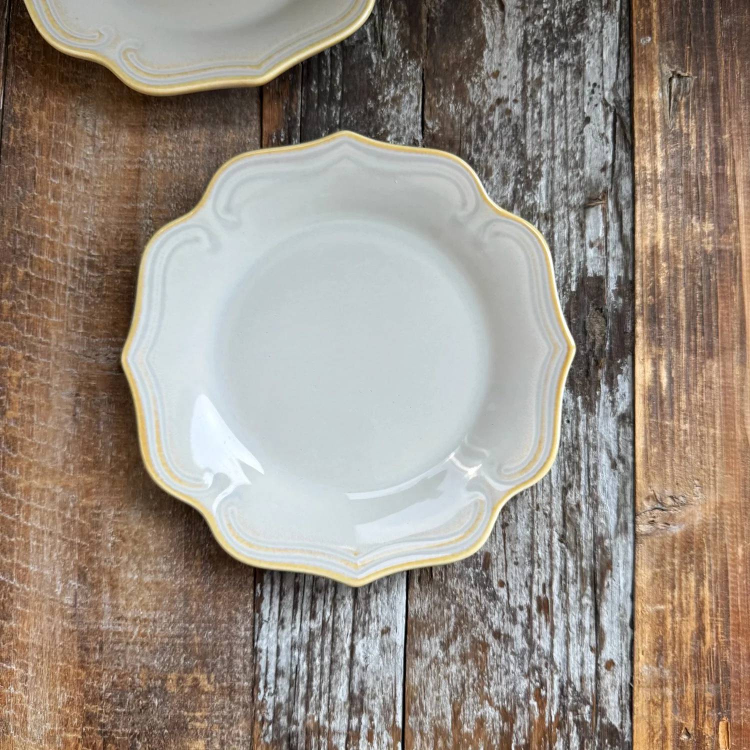 

Aged Cerc d Small Plate European Sle Underglaze Color Pastry Display Bone China Cake Plate 6 Inches Diningware Di