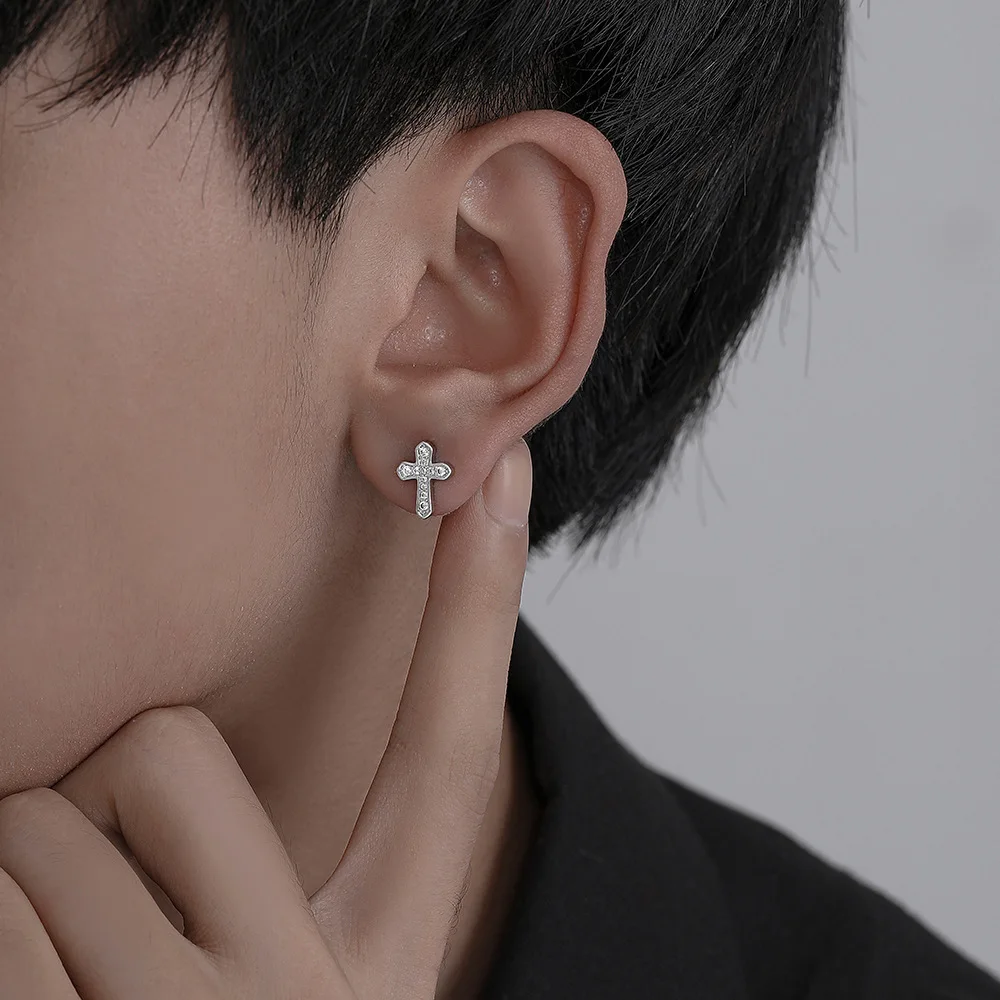 925 Silver Needle Rhinestone Cross Stud Earrings for Women Men New Design Sense Cross Without Ear Hole Ear Clip Party Jewelry