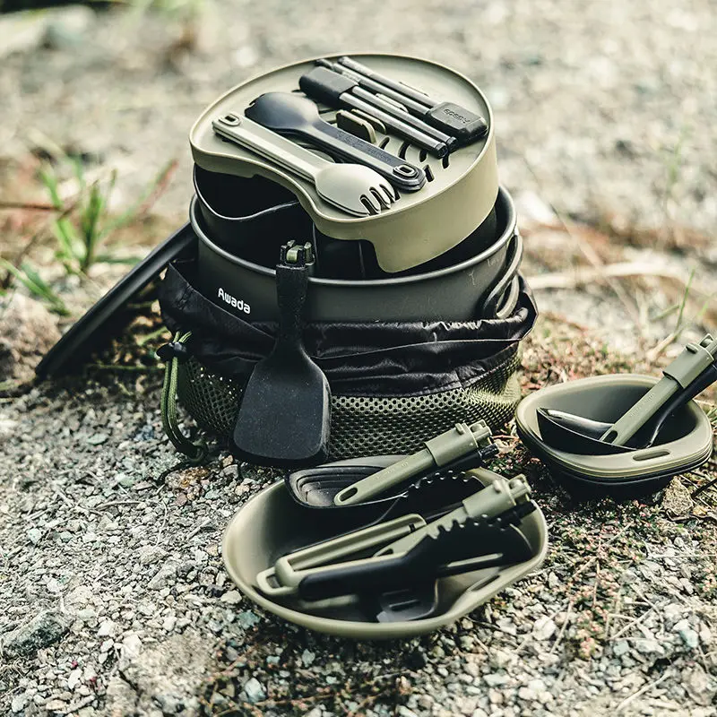 Outdoor set of pots, tableware, cooking utensils, blackening, camping non-stick pans, pots and utensils, self-driving tour
