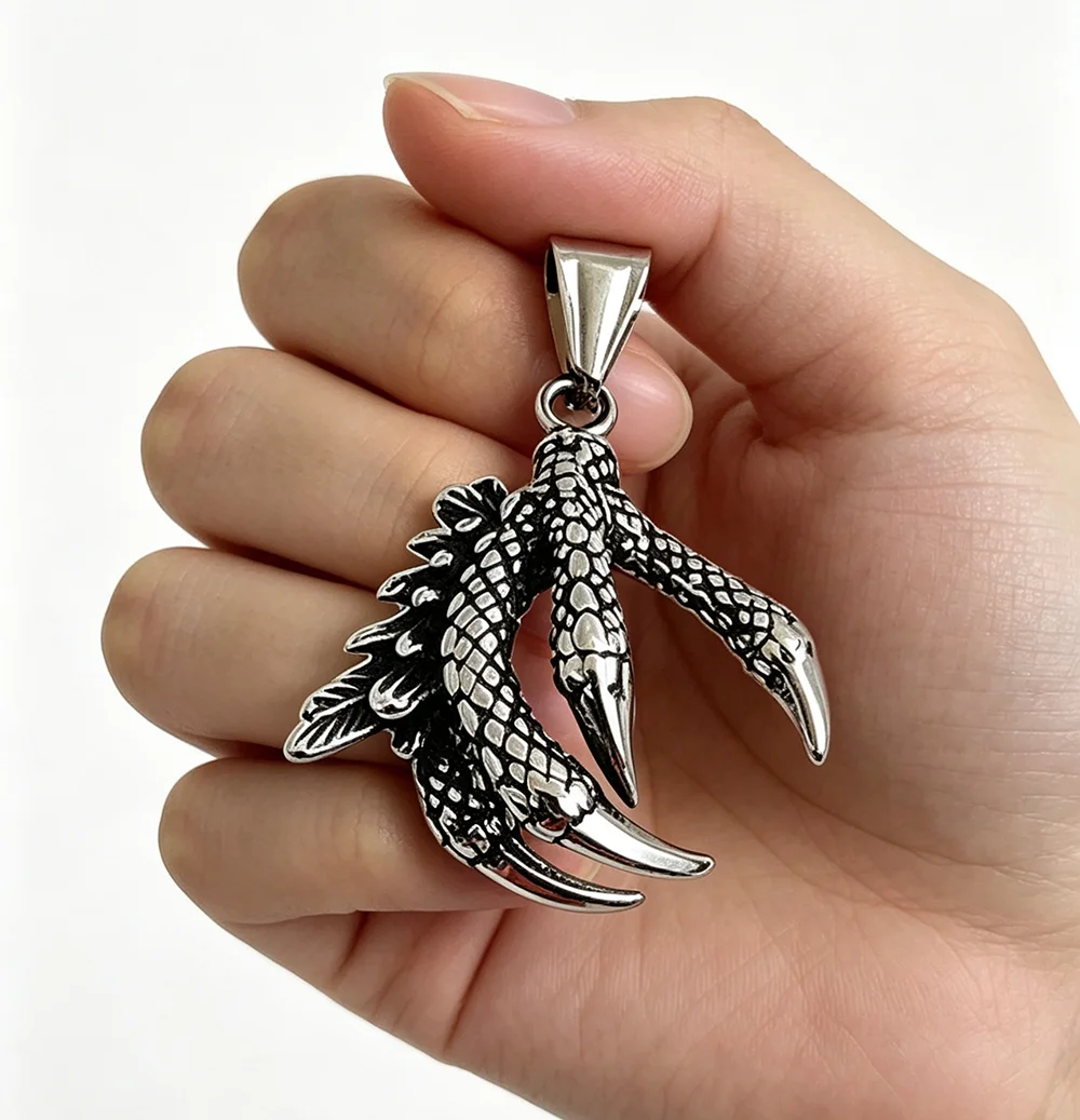 Retro cast palm dragon claw stainless steel pendant, waterproof and non-fading blackening process, bulk sales of accessories