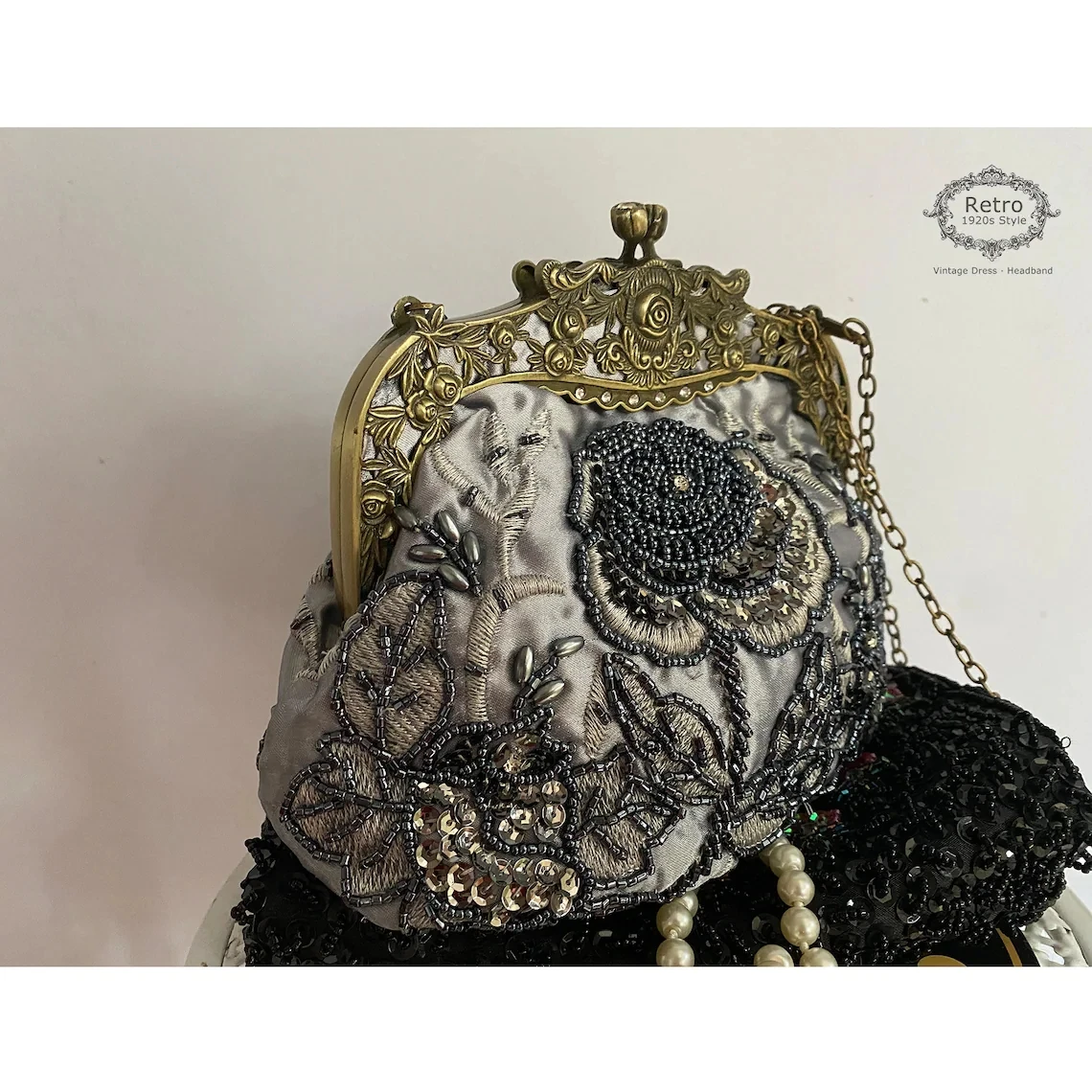 Lost in Vintage Evening Handbag Beaded Flowers Gold Rose FramClutch Purse with the 2 Detachable Removalbe Shoulder Chain Party