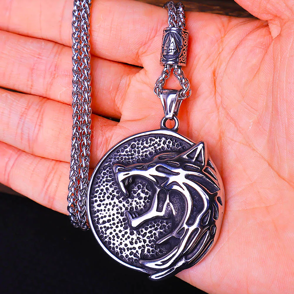 

316L Stainless Steel Viking Wolf Head Pendant Necklace for Men Fashion Amulet Nordic Viking Compass Necklace Jewelry Gift