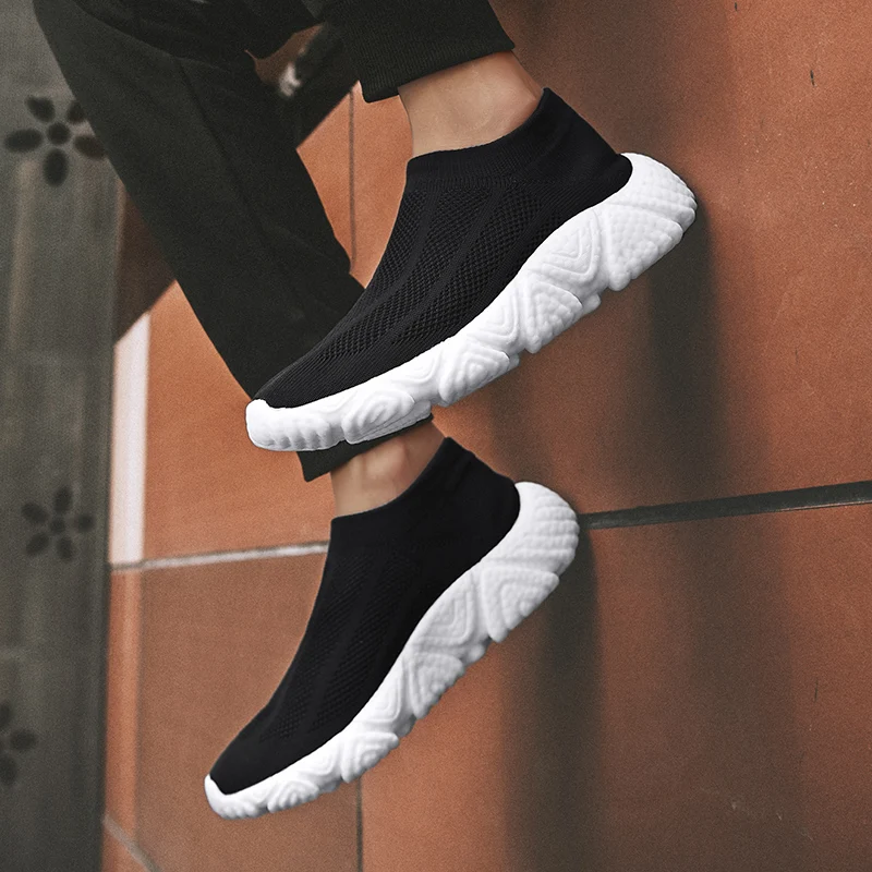 Schuhe für Männer neue Sport Casual Fashion Sneakers atmungsaktiv im Freien Slipper Männer Socken Schuhe plus Größe Laufschuhe für Männer