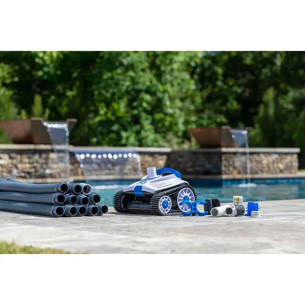 Zonă largă de curățare a piscinei