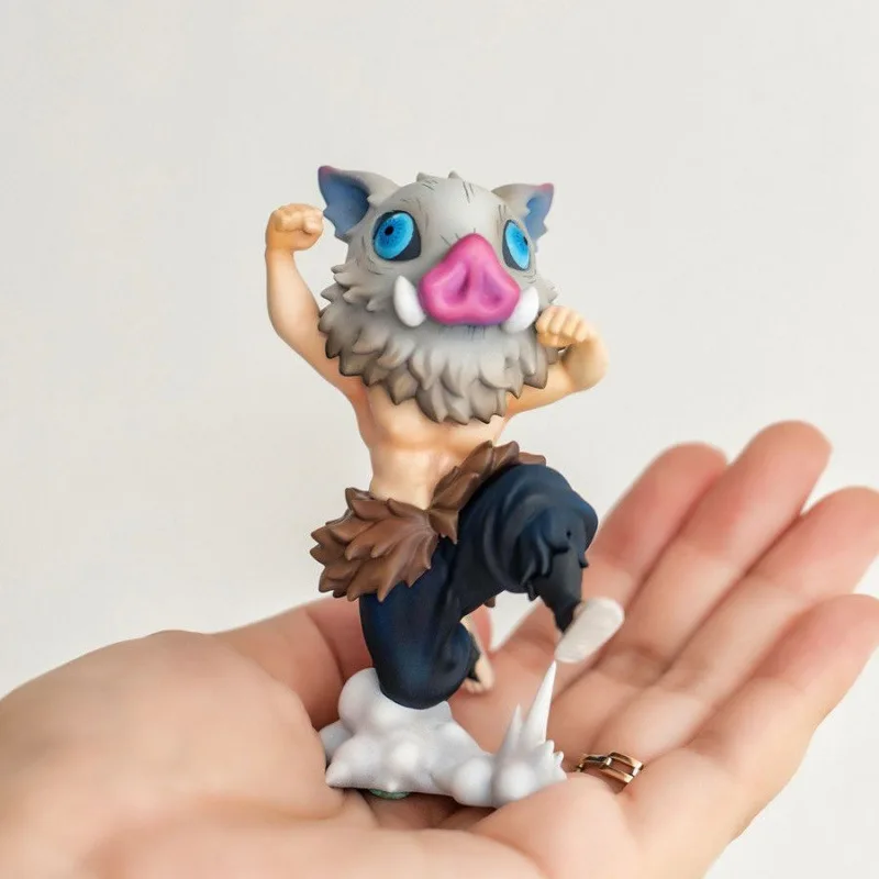 Anime Kimetsu No Yaiba Hashibira Inosuke rysunek humanoidalny w kształcie bestii pcv wersja Q siedzący zabawkowy model figurka śliczne 10CM