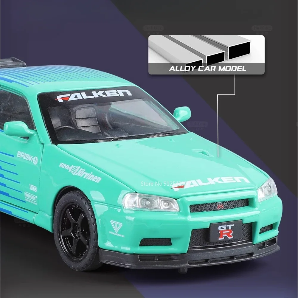 1:32 Nissan SKYLINE GTR Model samochodu zabawkowego Diecast Alloy Pull Back Latte Edition Modele samochodów sportowych Lekka muzyka Pojazd Ozdoba Prezent