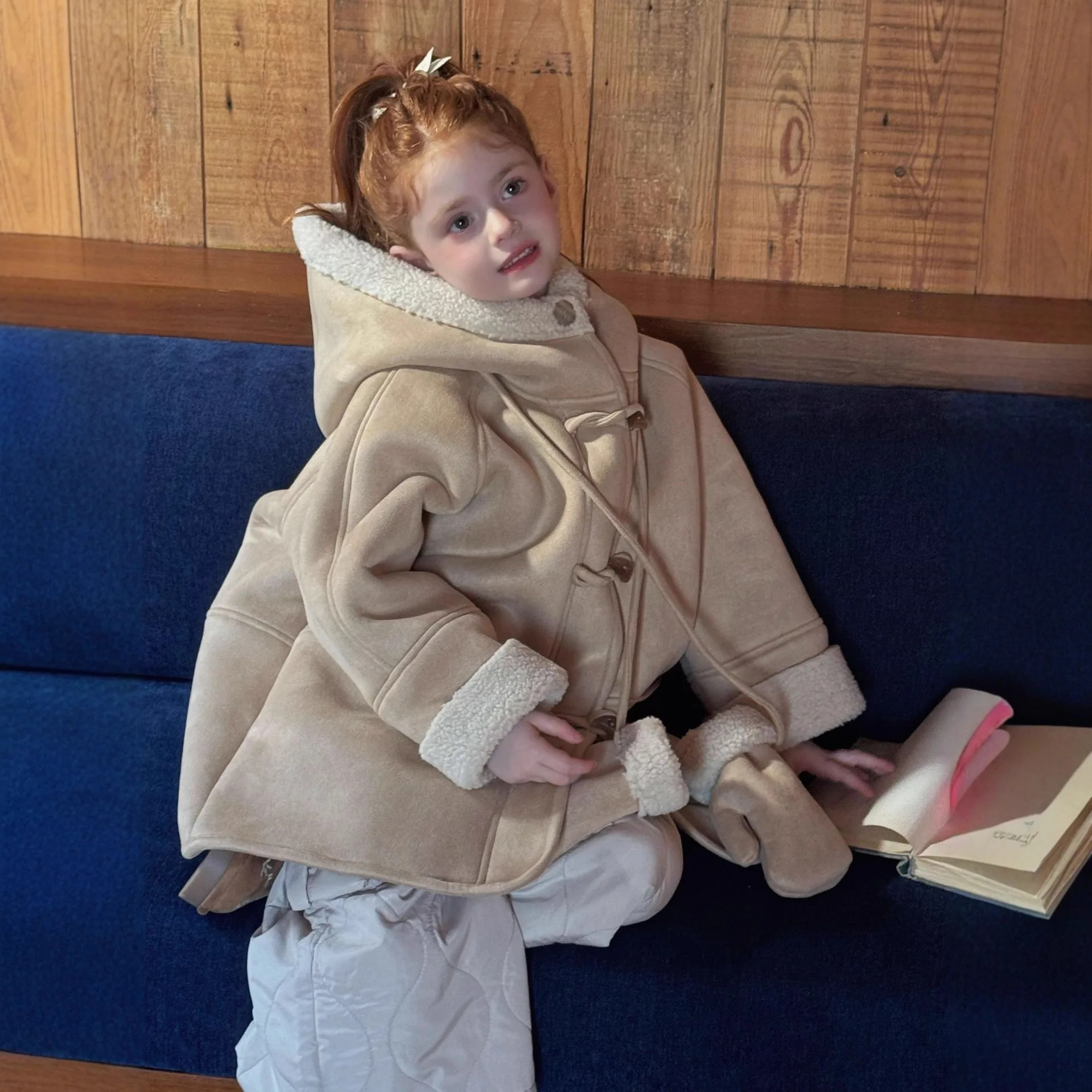 

Girls Leather and Fur Integrated Jacket 2025 Autumn and Winter New Girls Fashion Casual Warm Coat Korean Girls Coat with Gloves