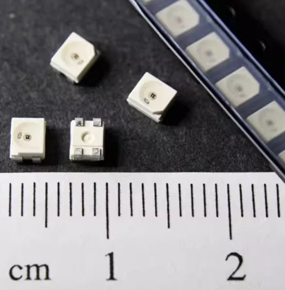 

Светодиод для интерьера автомобиля LSM67K-H2K1-1 0805 в красном керамическом корпусе