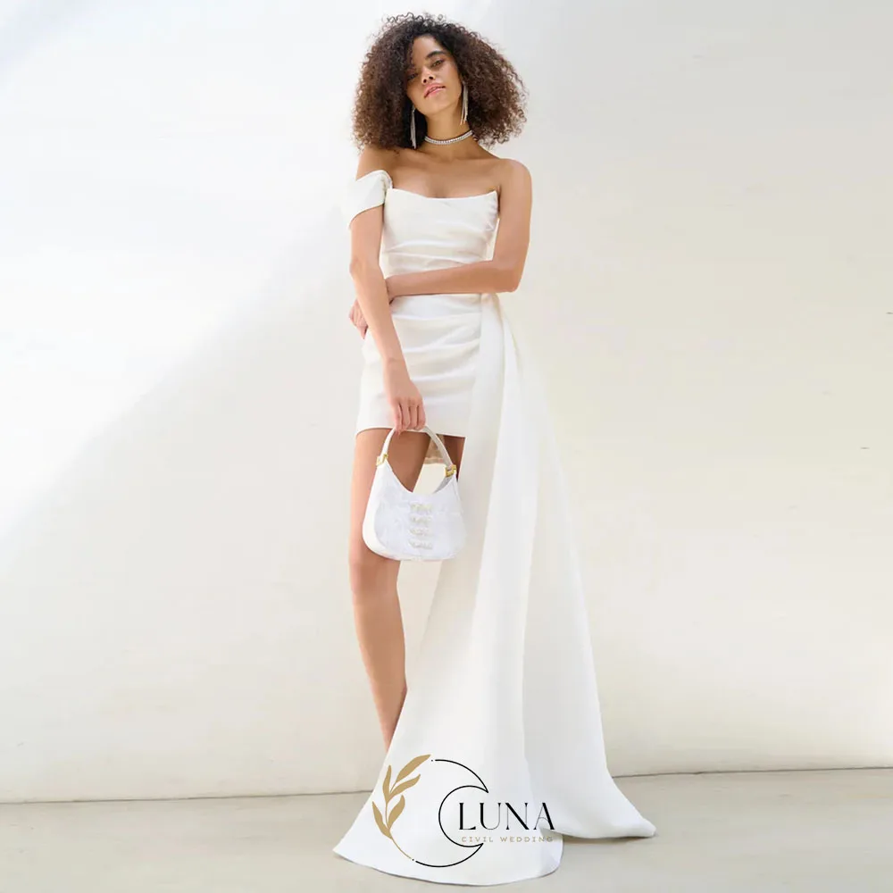 Luna Maßgeschneidertes Einschultriges Kurzes Brautkleid mit Schleppe Einfaches Sexy Mini-Brautkleid für Hochzeitsfeier und Abschlussball