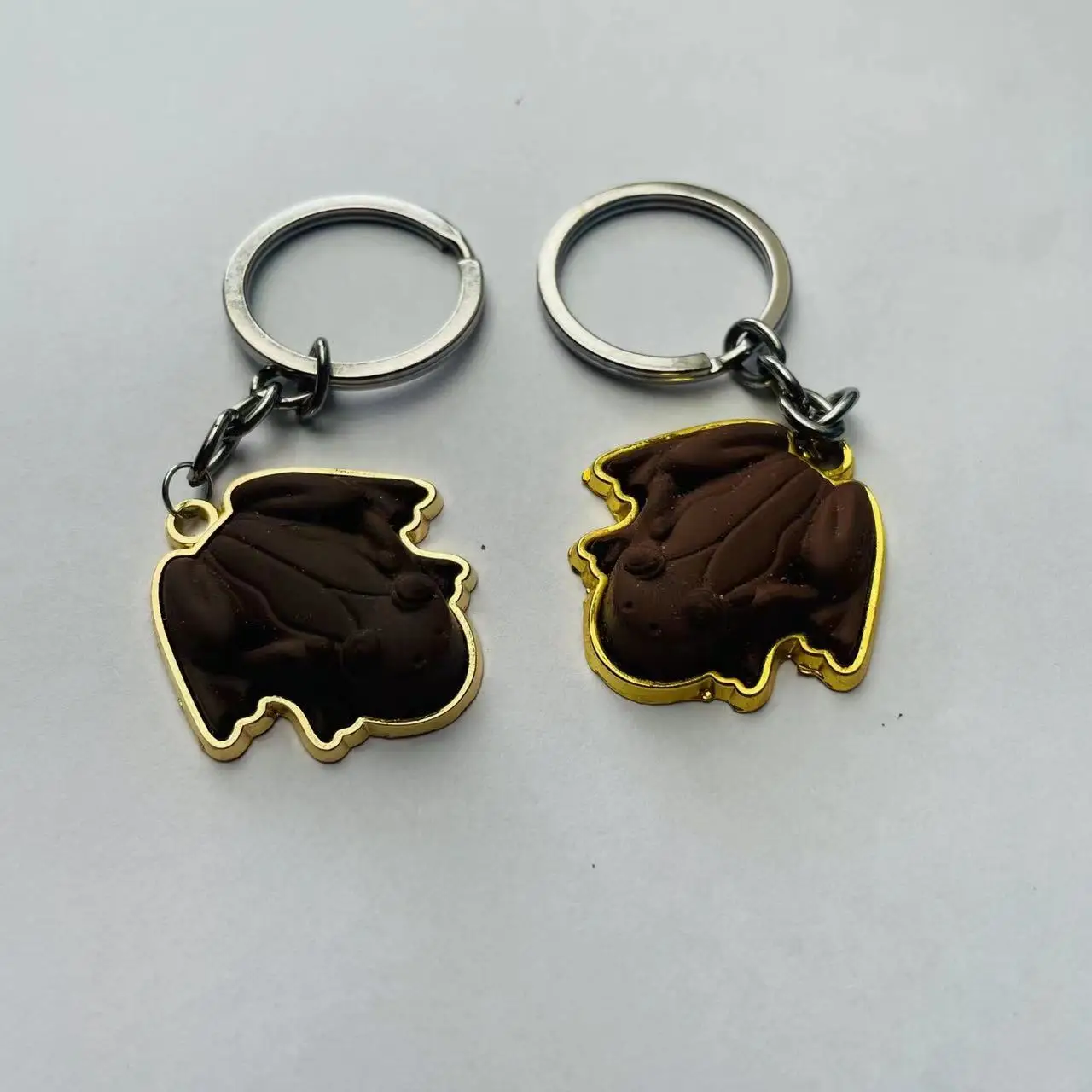 Brown Frog Pendant Keychain In Gift Box Chocolate Forg Halloween Cosplay Accessory Silver Ring Key Chain Holiday Birthday Gift