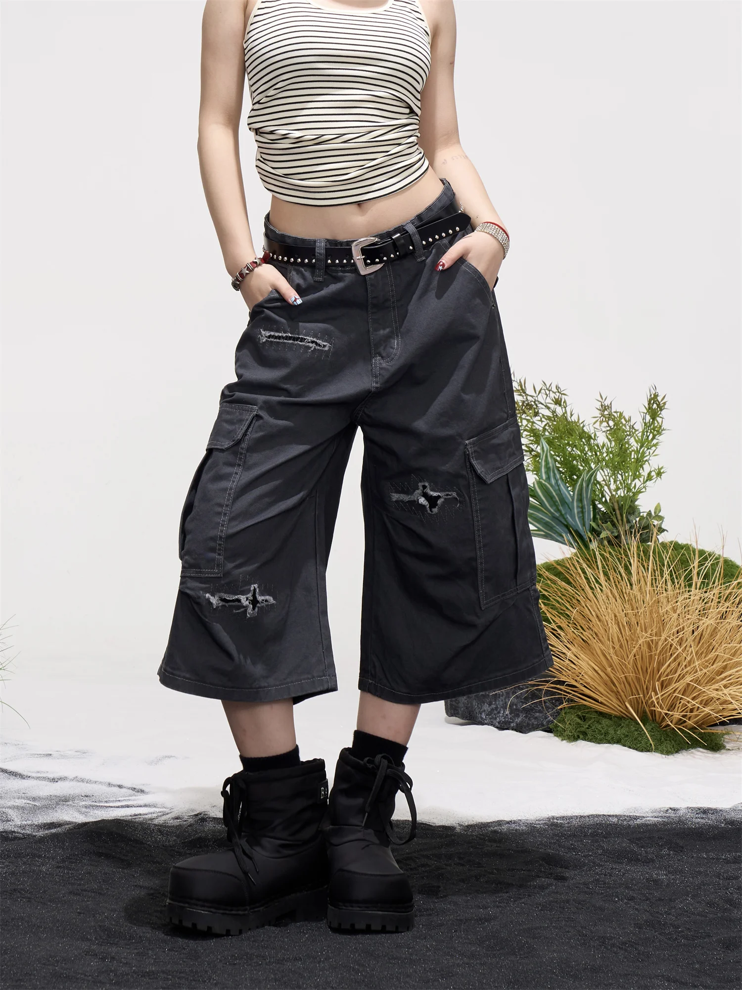 

American Style Retro Hole Work Pants Women Summer 2026 Multi Pocket Loose Wide Leg Straight Seven-Foot Pants Casual Trousers
