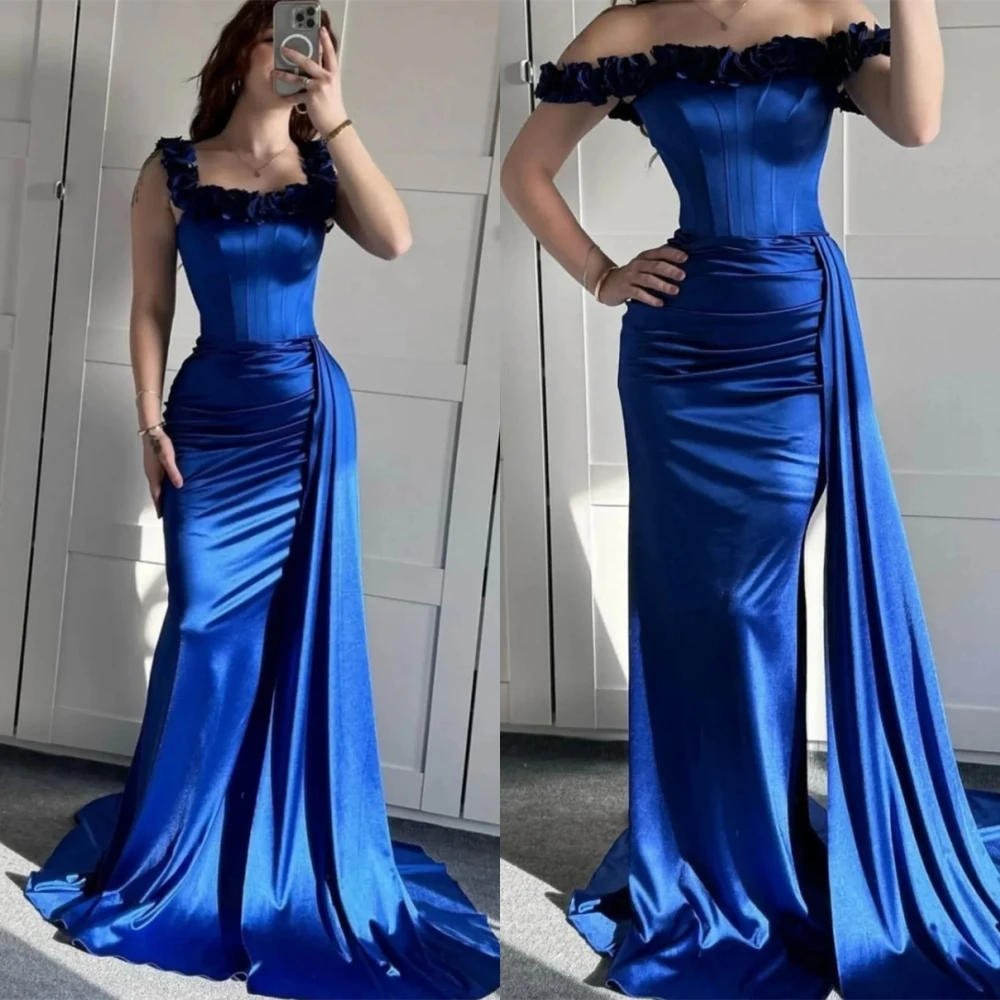 Maßgeschneidertes elegantes trägerloses Abendkleid aus Satin, exquisite Meerjungfrau-Abschlussballkleider, hochwertige Blumen, Kleider für besondere Anlässe