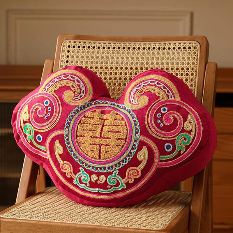 Chinese Red Embroidery Throw Pillow Chinese Traditional Wedding Room Decorative Pillow Engaged Bedding Layout Decor Cushion 4