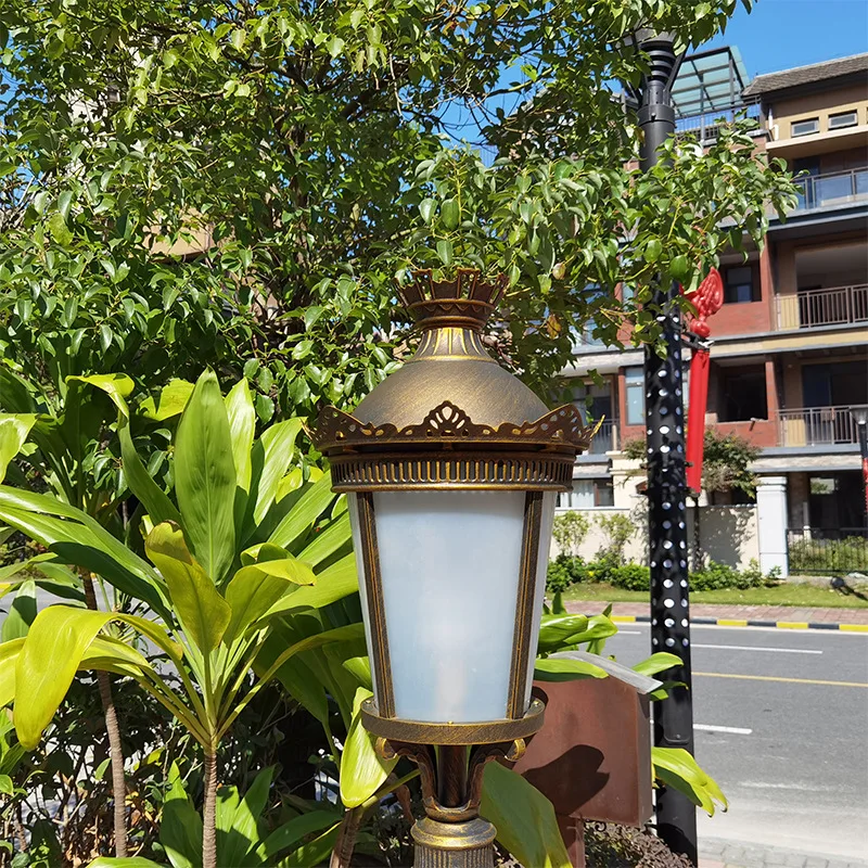 عالية السطوع حديقة عمود مصباح Ip65 مقاوم للماء الكهربائية E27 بوابة عمود مصباح أضواء عمود أوروبي