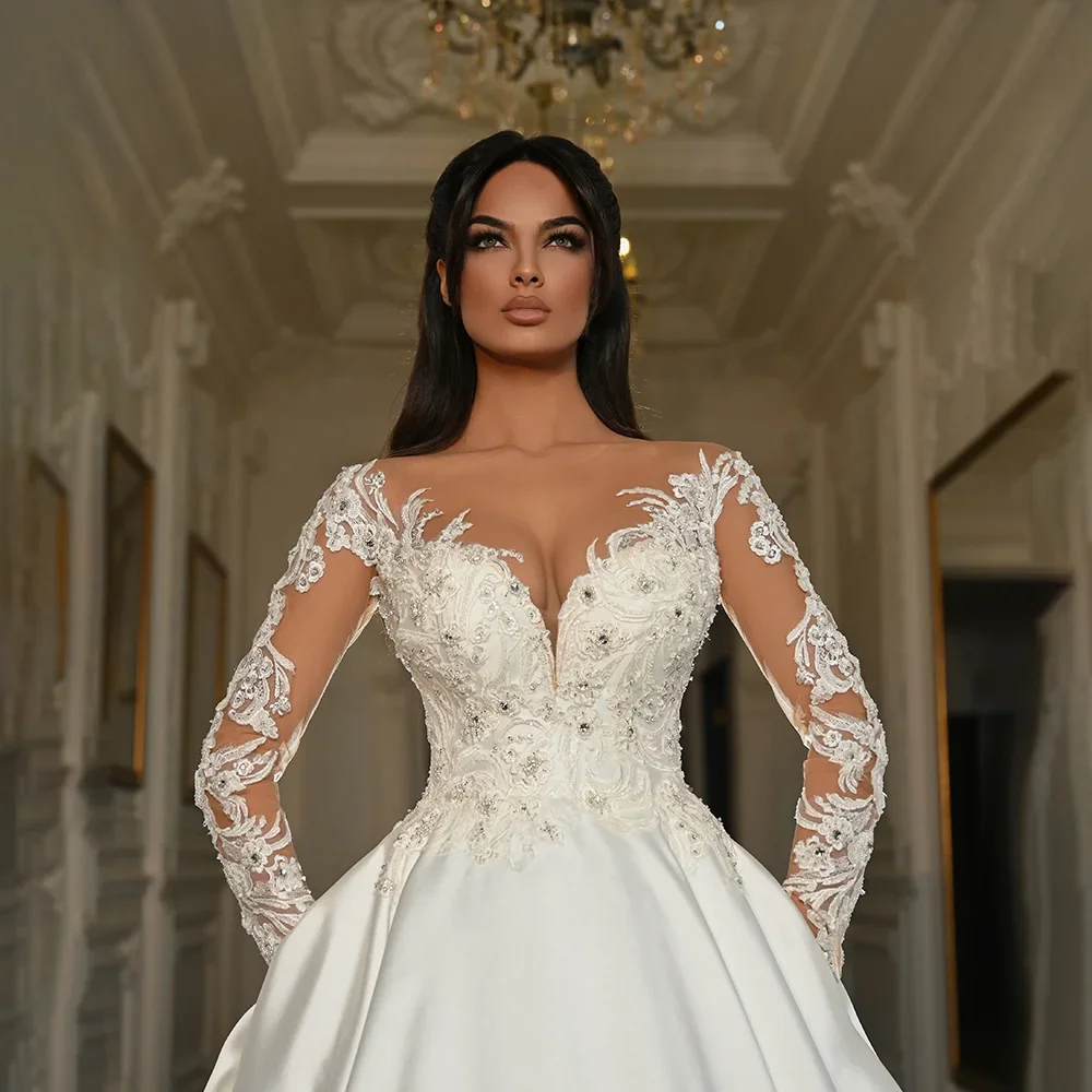 Abiti da sposa di lusso personalizzati Scollo a cuore Applique in pizzo Maniche lunghe Raso A Line Sweep Train Abiti da sposa da sposa