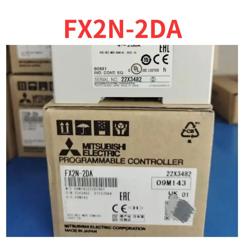 Brand  new    FX2N-2DA   controller   Fast Shipping