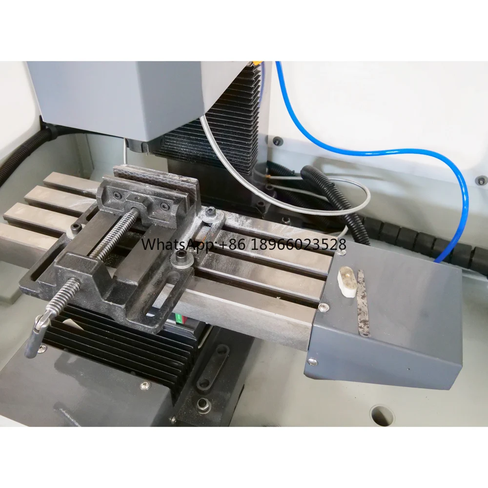 Точный мини-фрезерный станок с ЧПУ для токарной обработки металла fresadora cnc XK7113C