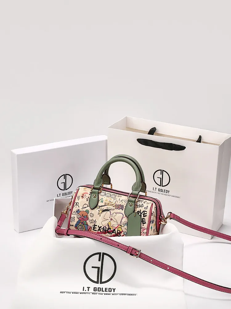 Bolso Boston De Mano Elegante Y De Lujo Con Delicado Graffiti De Dibujos Animados Y Colores En Contraste Populares, Bolso Cruzado Vintage Para Mujer — -49%, 62.97€ Coupon, from 62.99€ – 49% descuento – €62.99